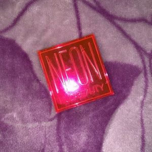 Huda Beauty Neon Obsessions Palette
